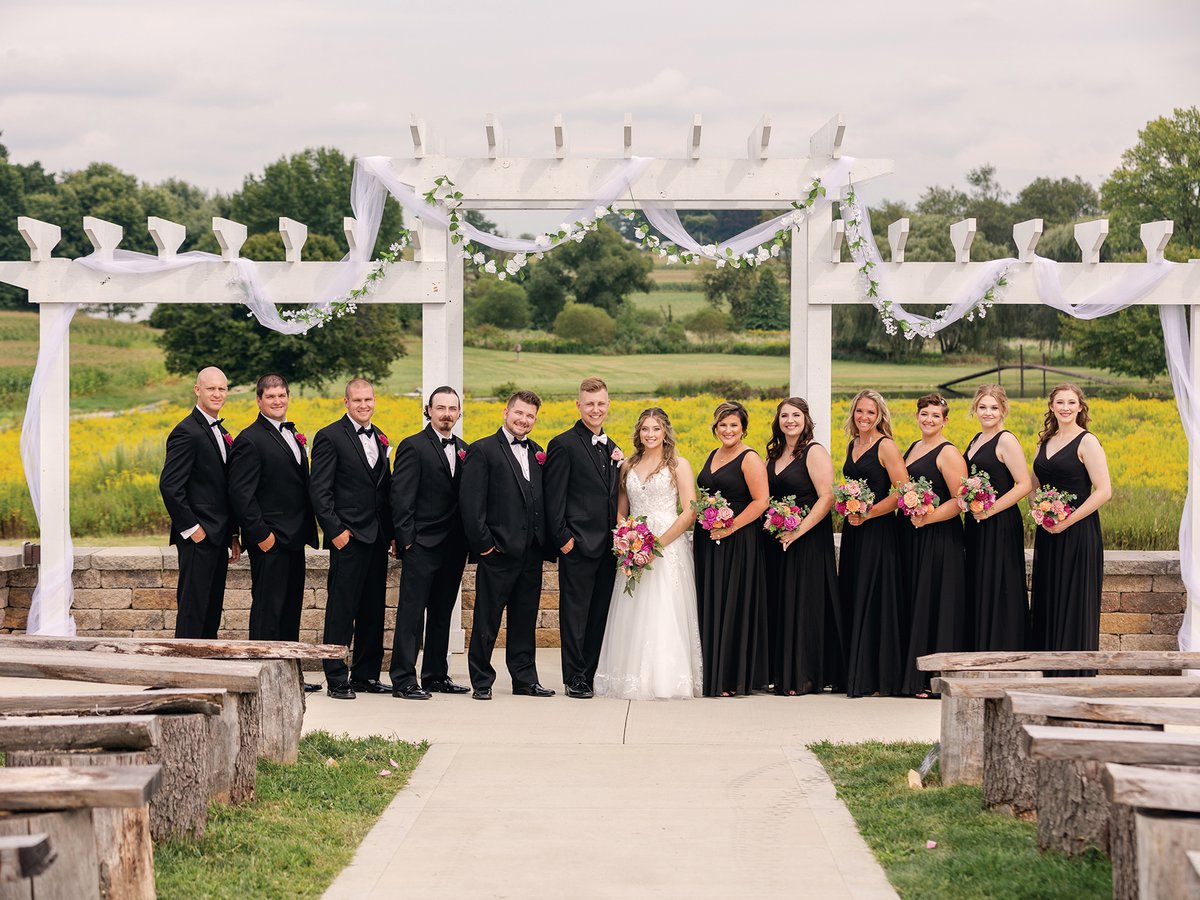 330 Weddings: White Rose Barn - Akron Life Magazine: Akron Ohio,  Restaurants and Entertainment