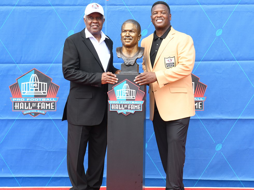 LeRoy-with-bust Courtesy of the Pro Football Hall of Fame.jpg